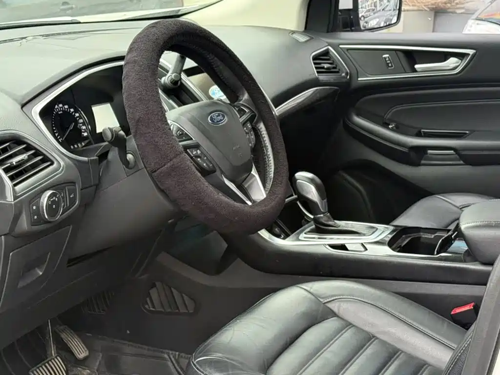 Фото 5 - Ford Edge