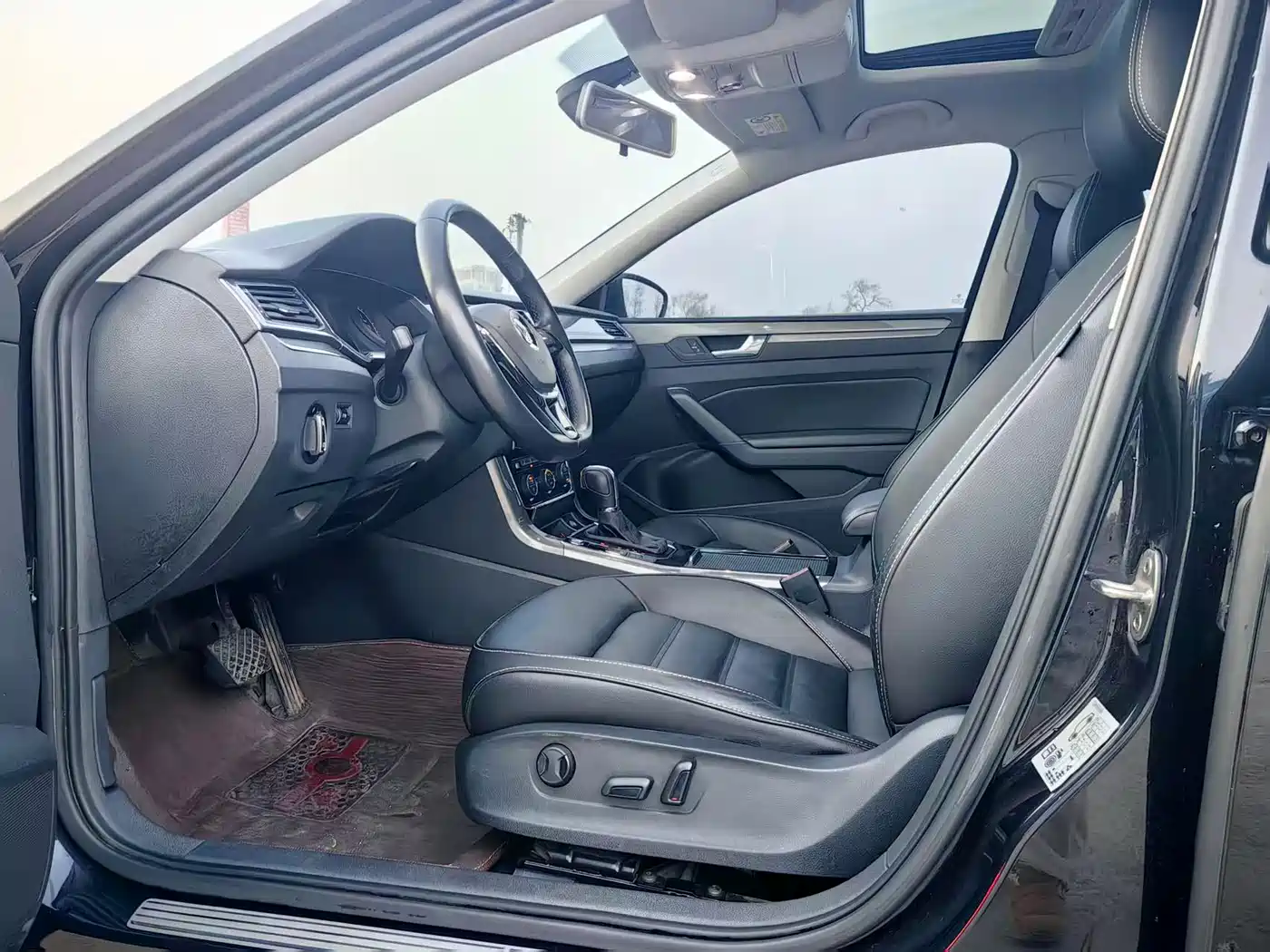 Volkswagen Passat 2017 330TSI DSG Prestige фото 8