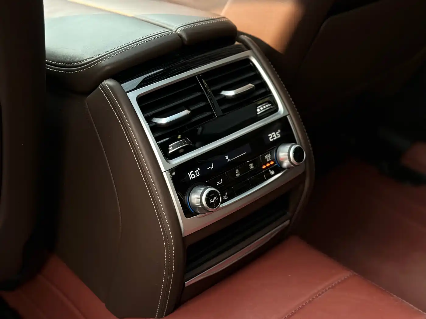 BMW 7 Series 2021 Model 730Li M Sport Package фото 15