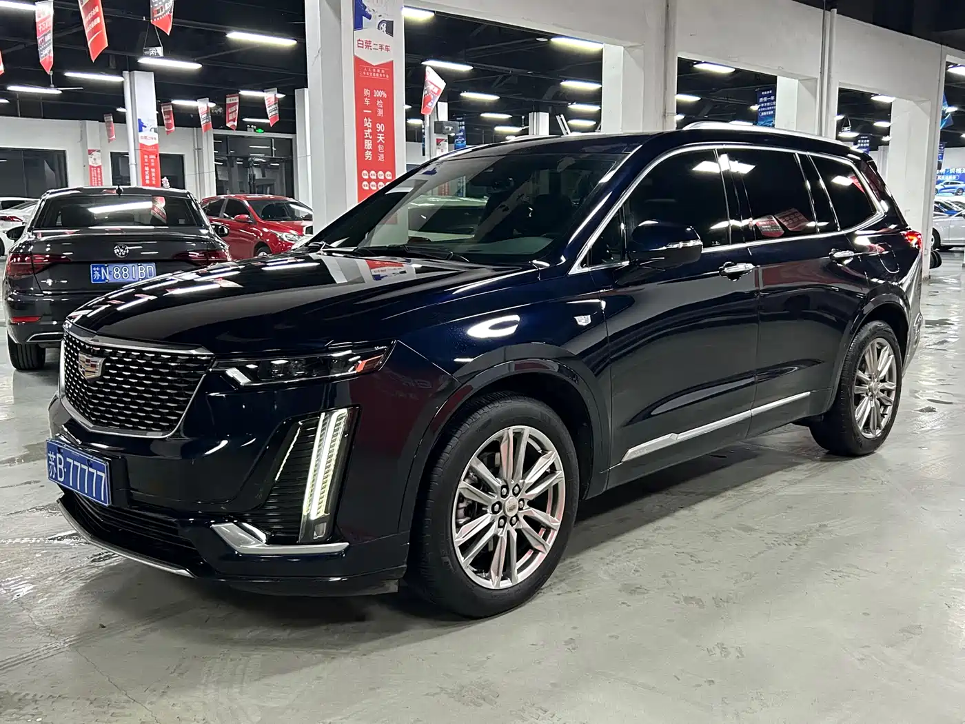 CADILLAC XT6