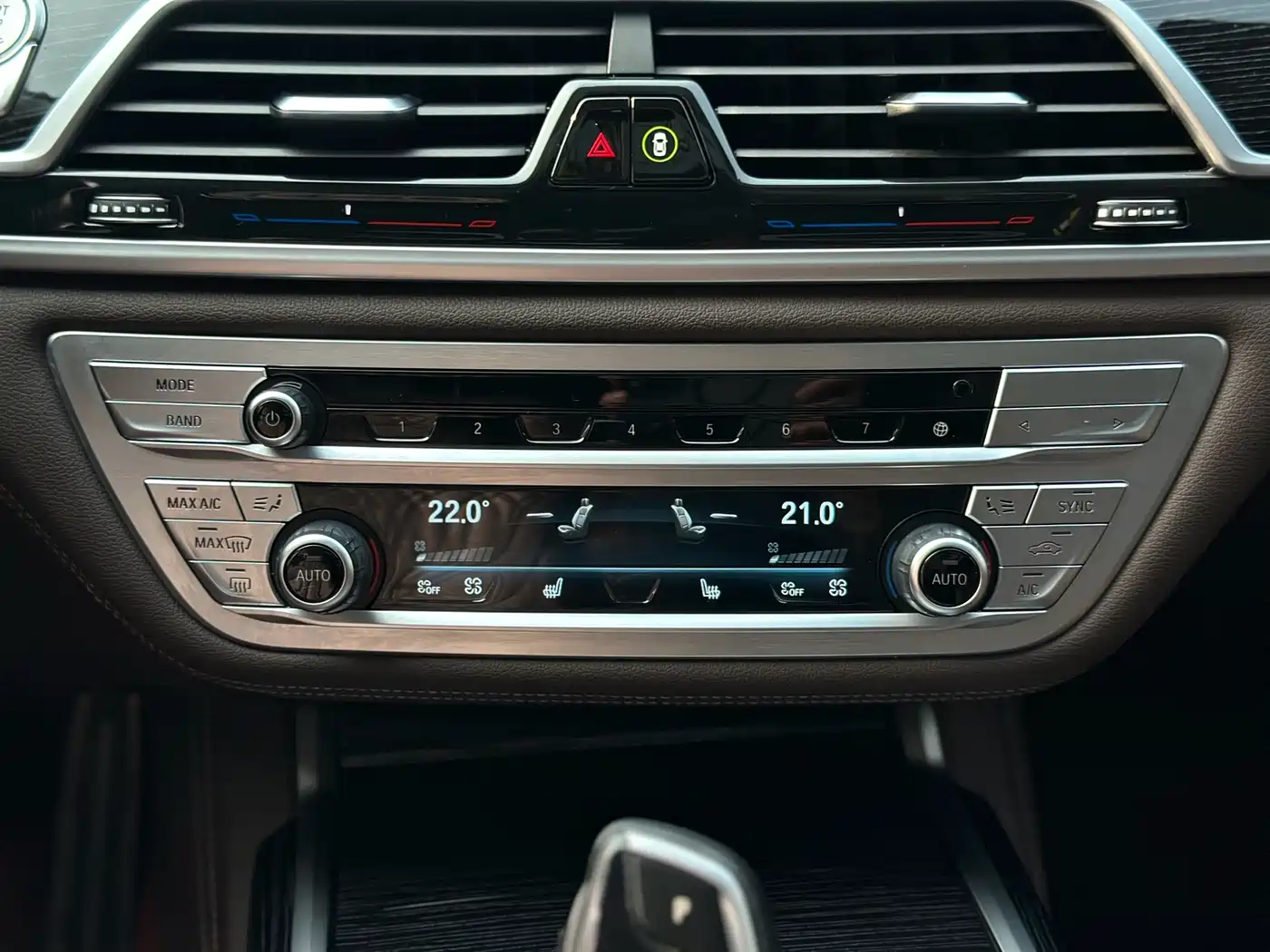 BMW 7 Series 2021 Model 730Li M Sport Package фото 8