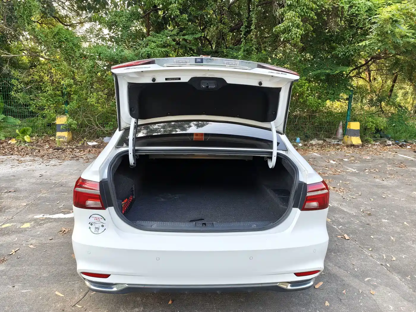Roewe i6 New Energy 2018 2017 45T Hybrid Connected Smart Premium Edition