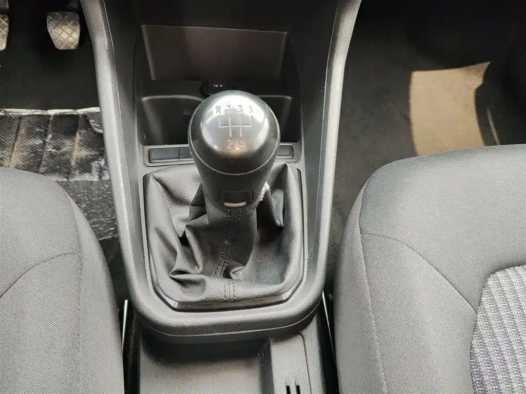 Volkswagen Santana 2018 1.5L Manual Trend Edition фото 14