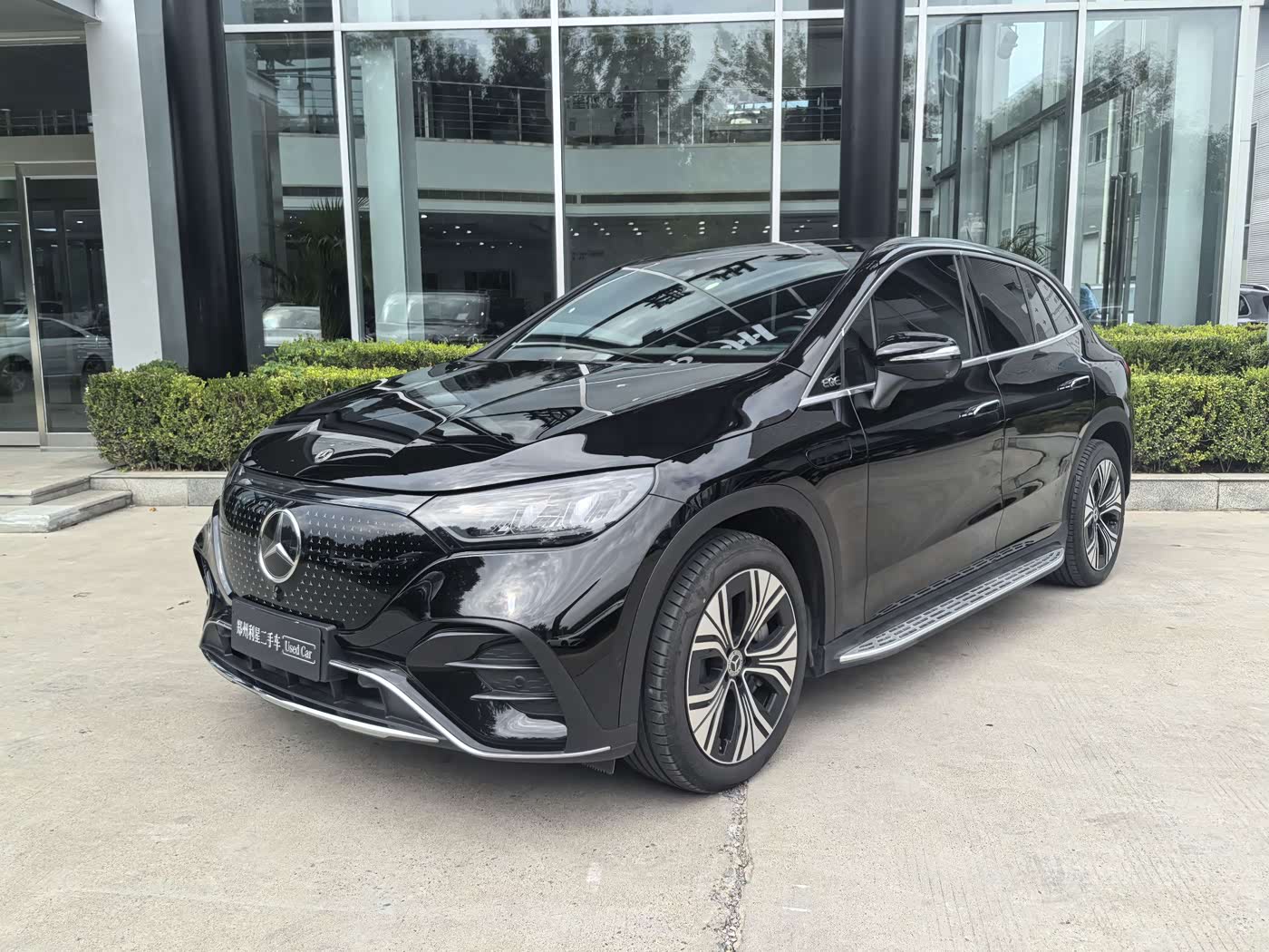 Mercedes-Benz EQE SUV