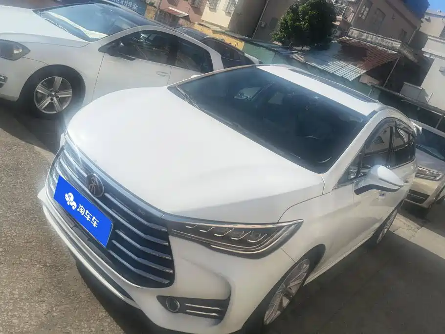 Фото 1 - BYD Song MAX