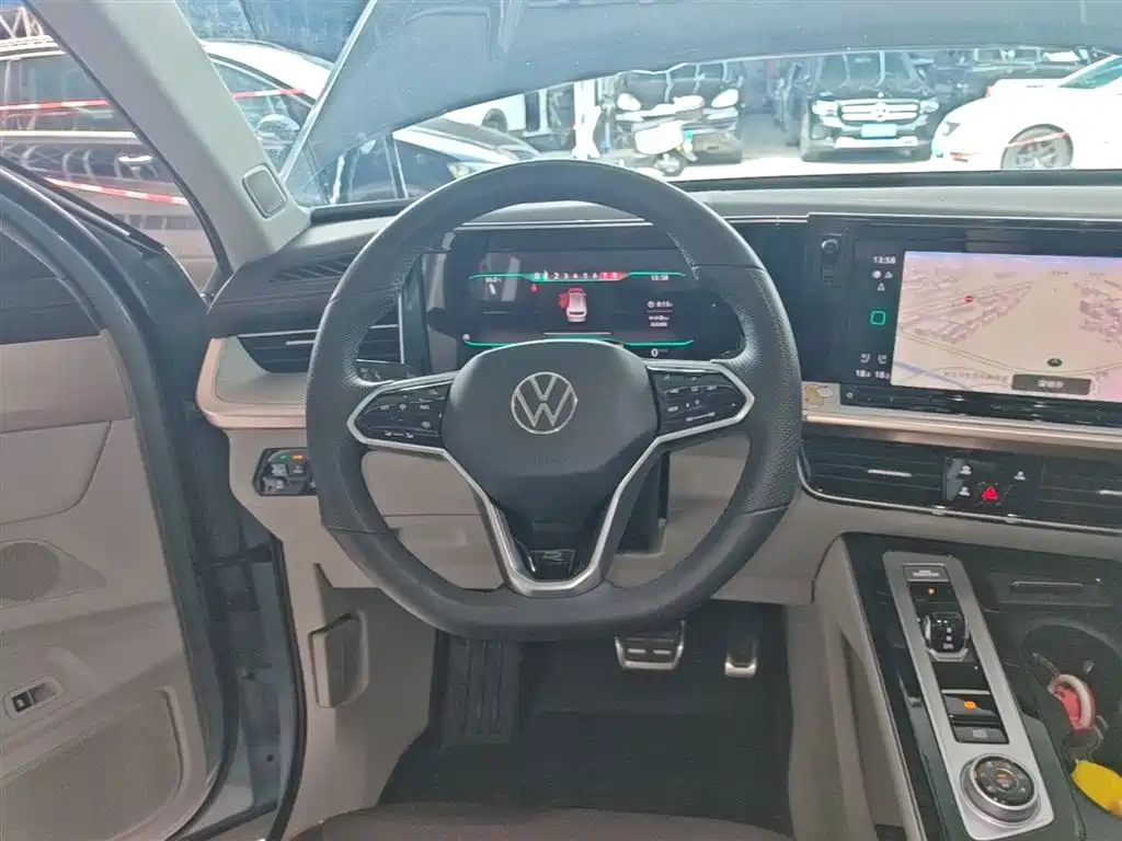 Volkswagen Talagon 2023 380TSI 4WD R-Line Celebration Edition фото 4