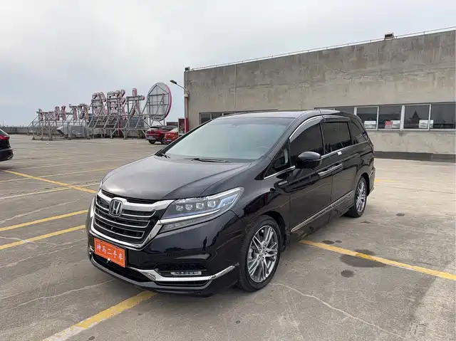 Honda Elysion 2019 2.0L Hybrid Luxury Edition
