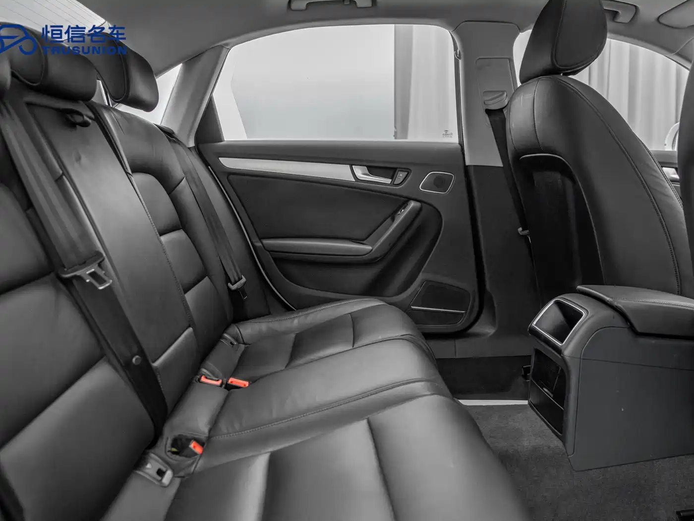 Audi A4L 2013 35 TFSI Automatic Standard фото 16