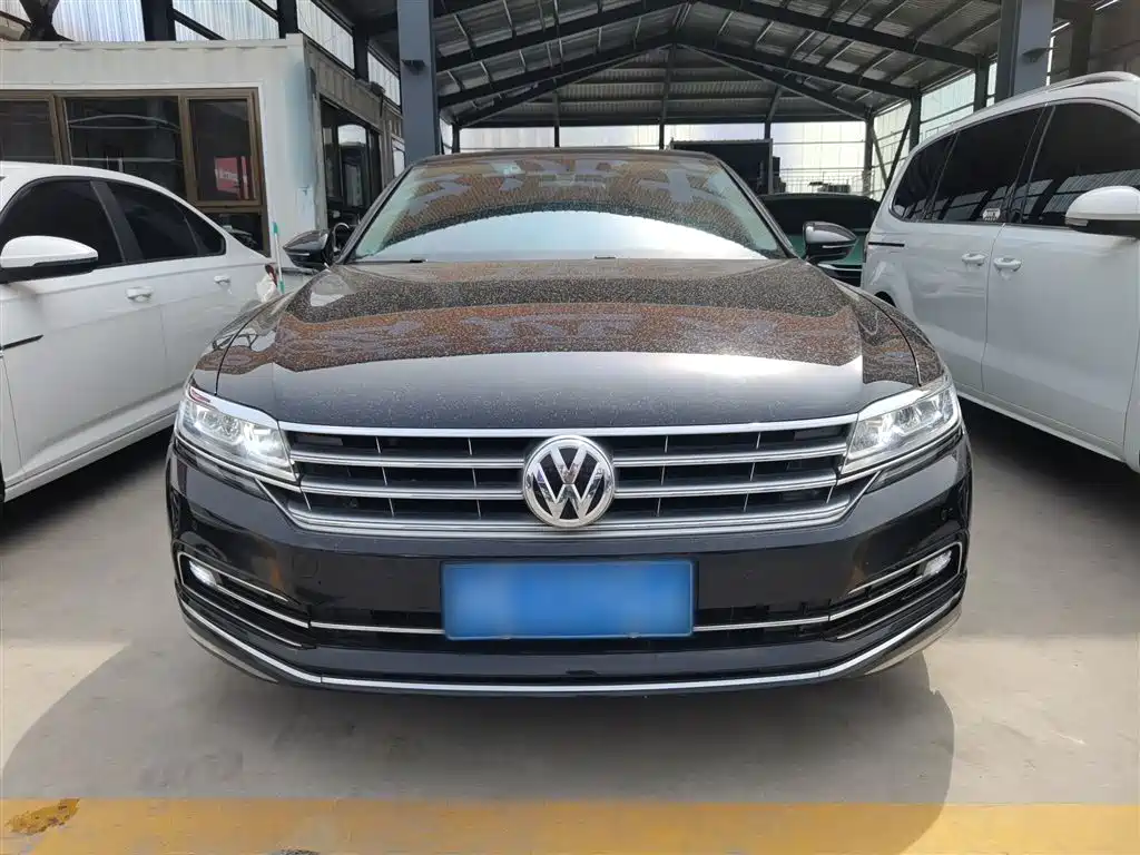 Volkswagen Phideon 2018 Facelift 380TSI FWD Business фото 3