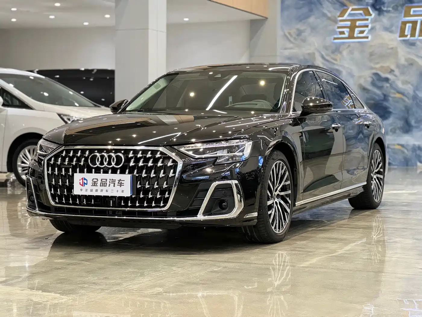 Audi A8 2024 Model A8L 55 TFSI quattro Flagship