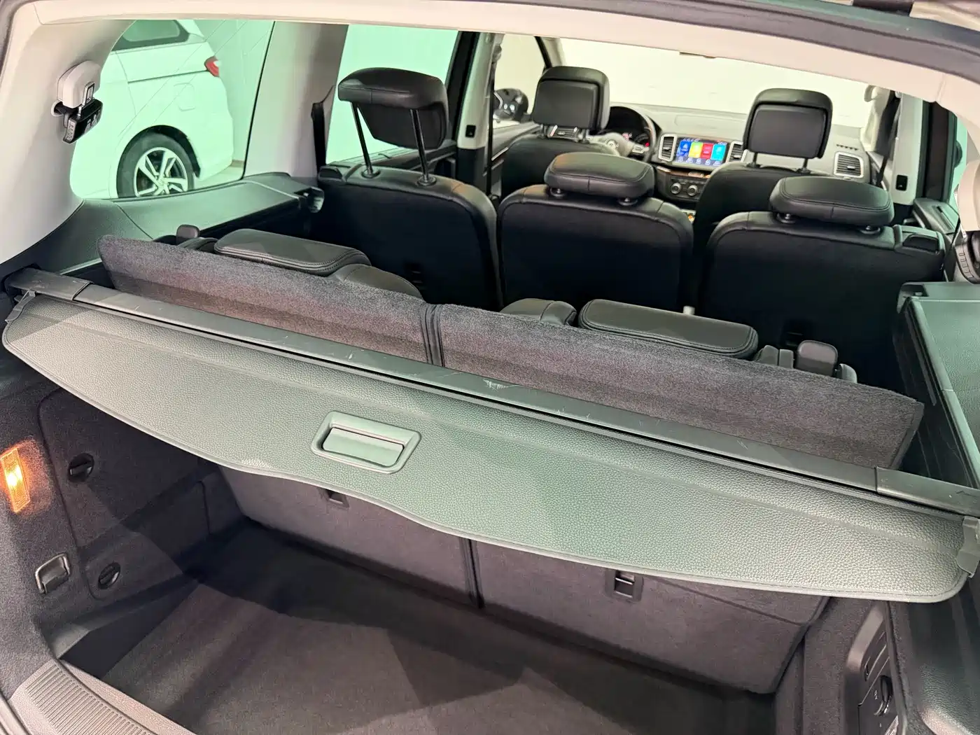 Volkswagen Sharan 2013 1.8TSI Comfort фото 19