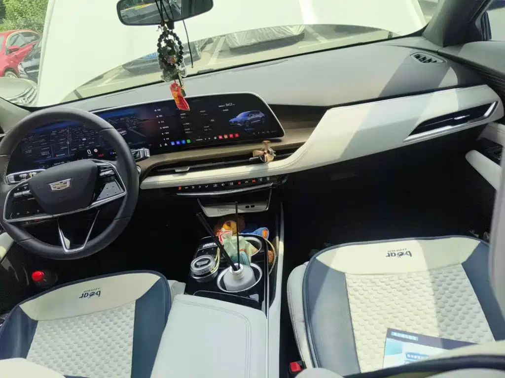 Cadillac GT4 2025 2023 25T Trend Edition