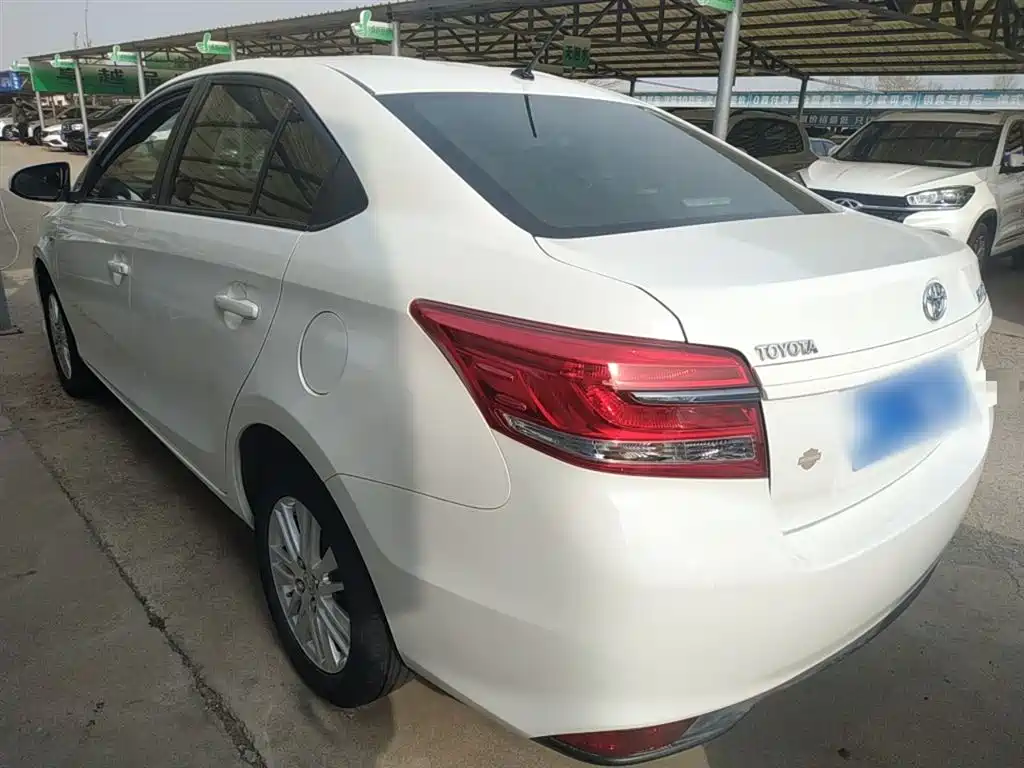 Toyota YARiS L Zhi Xiang 2017 1.5E CVT Charming Edition фото 5