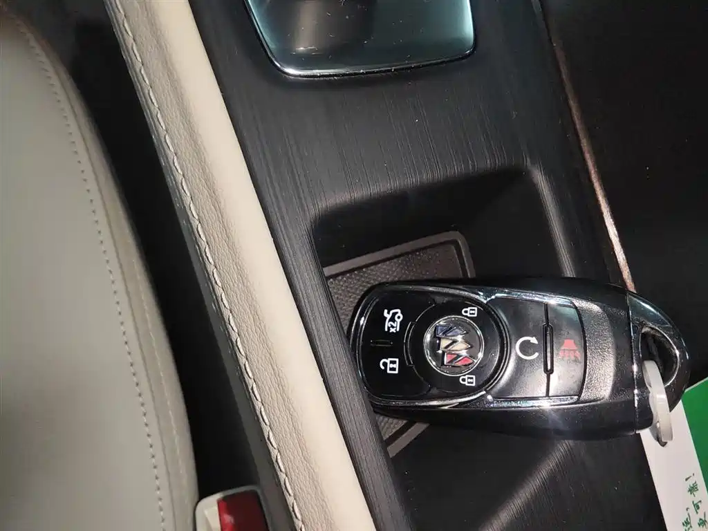 BUICK LACROSSE