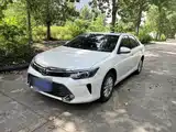 Фото 2 - Toyota Camry