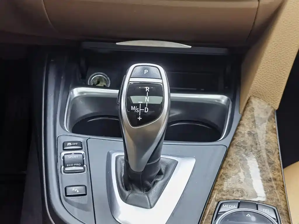 BMW 3 Series 2014 320Li Luxury Design Package фото 13