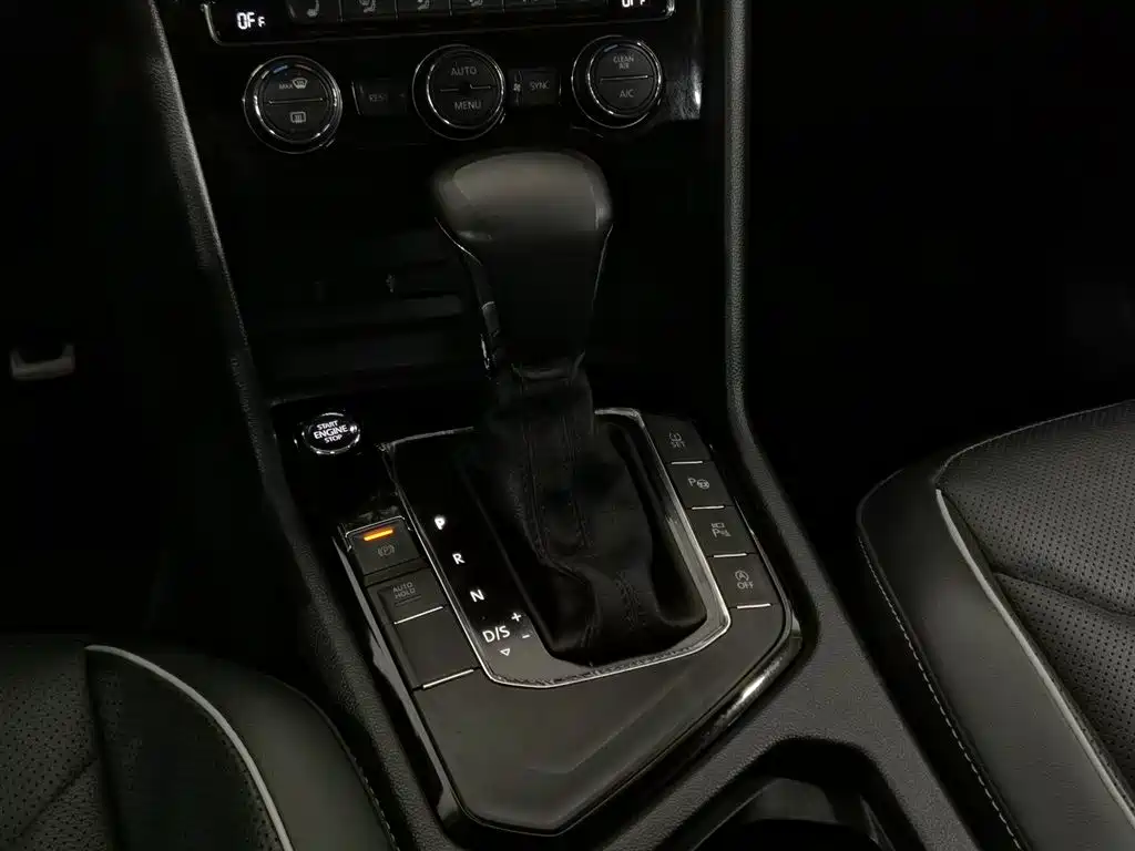Volkswagen Tiguan L 2020 330TSI Auto 2WD R-Line Flagship China VI фото 13