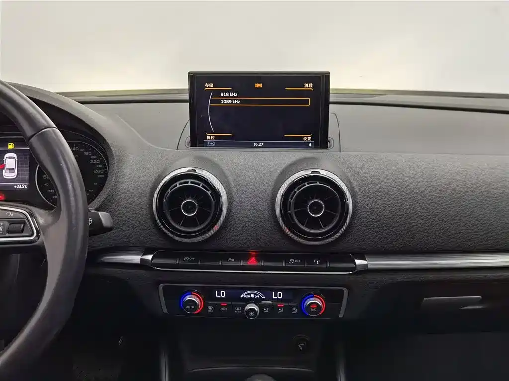Audi A3 2016 Limousine 40 TFSI Style фото 12