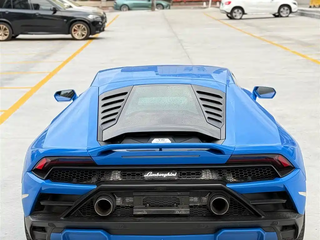 LAMBORGHINI HURACÁN