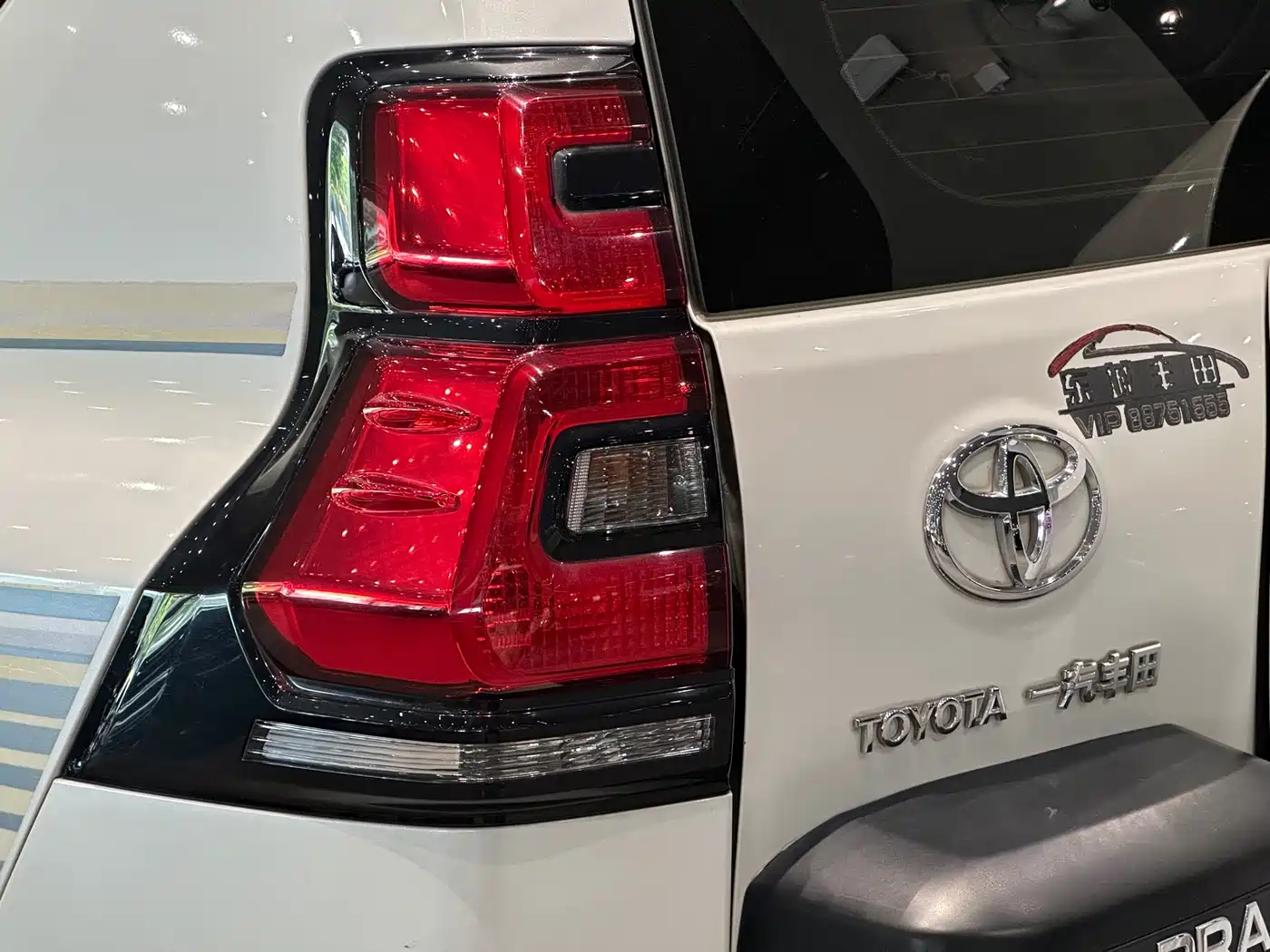 Toyota Prado 2018 3.5L Automatic TX-L Rear-mounted Spare Tire фото 6
