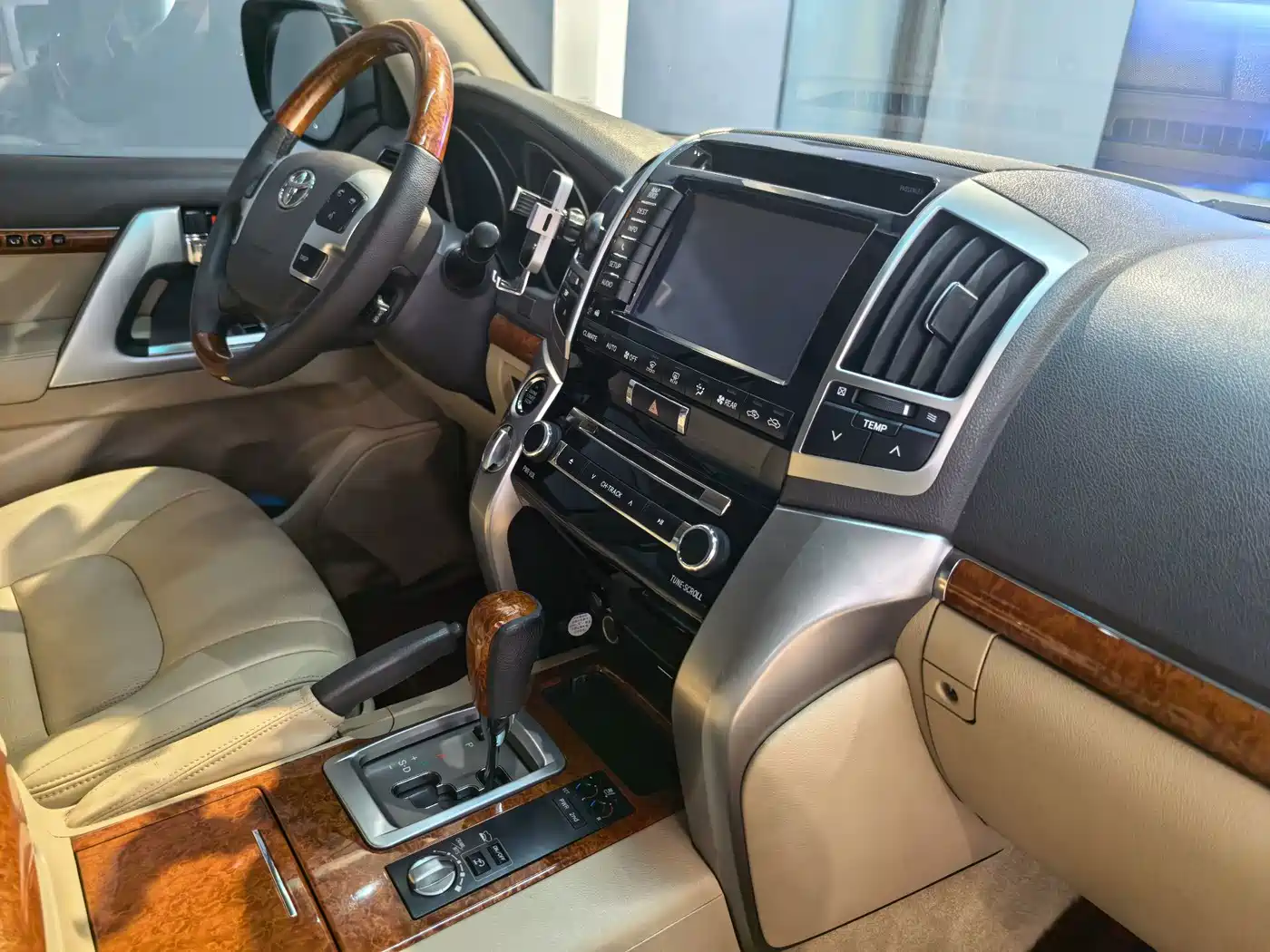Toyota Land Cruiser 2014 2012 4.6L Automatic VX-R