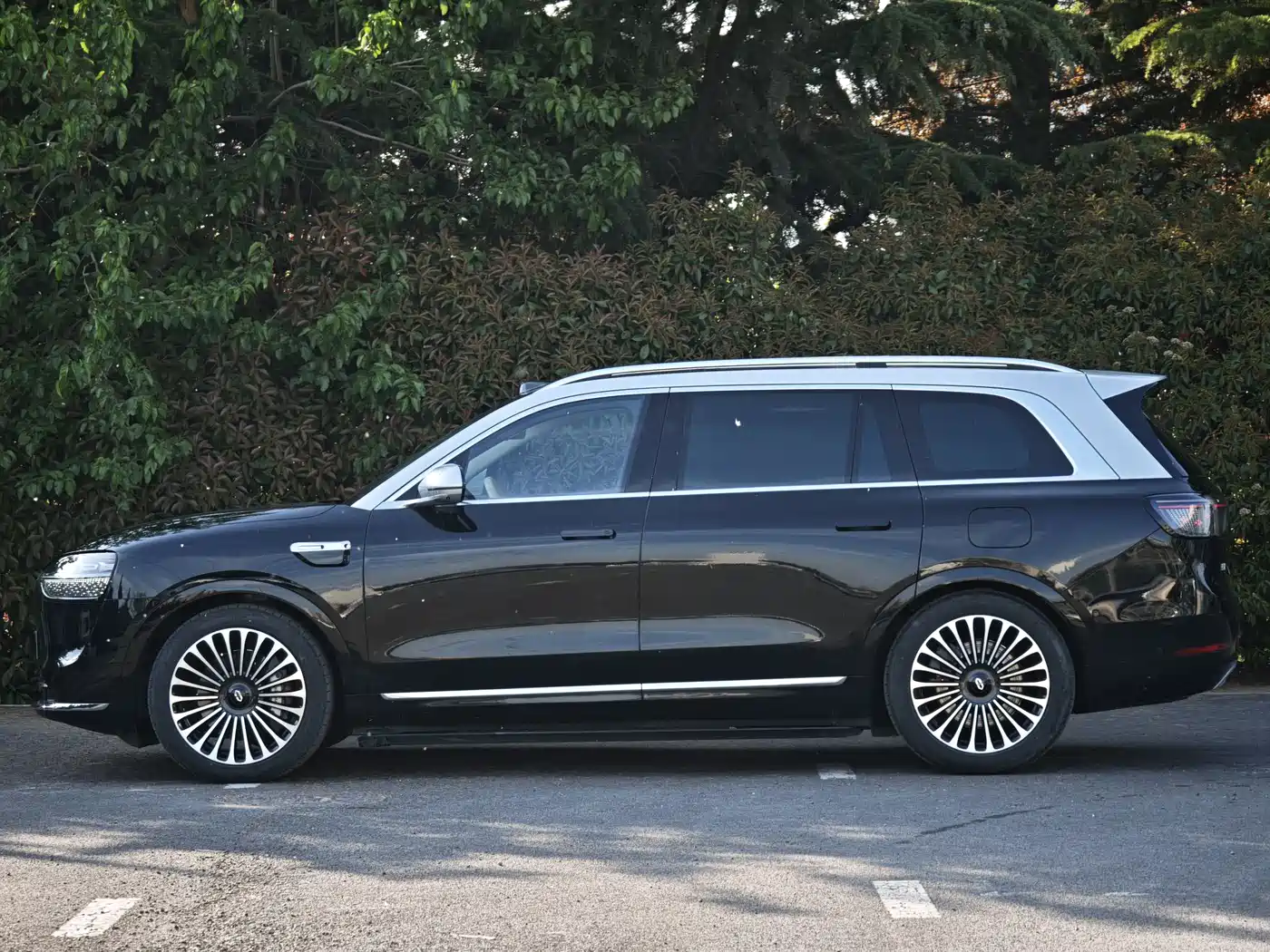 AITO Wenjie AITO M9 2025 Extended Range Ultra 52kWh 6-Seater фото 3