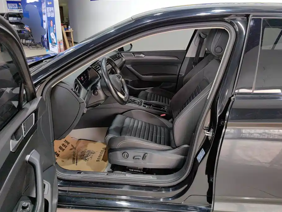 Volkswagen Magotan 2020 330TSI DSG Leading фото 9