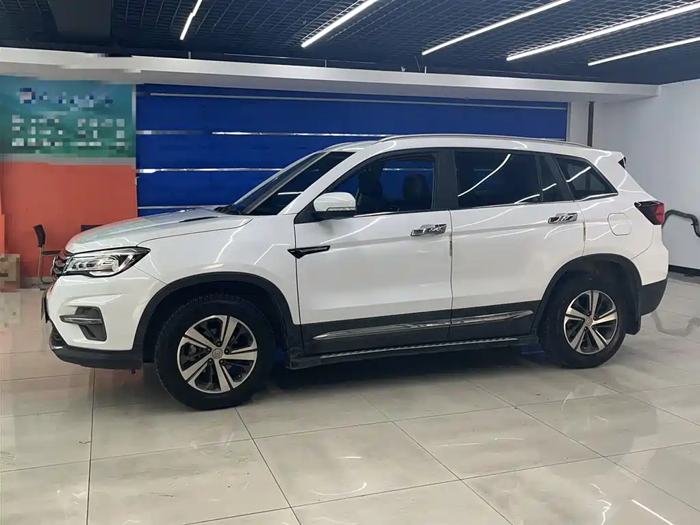 Photo 25 - Changan CS75