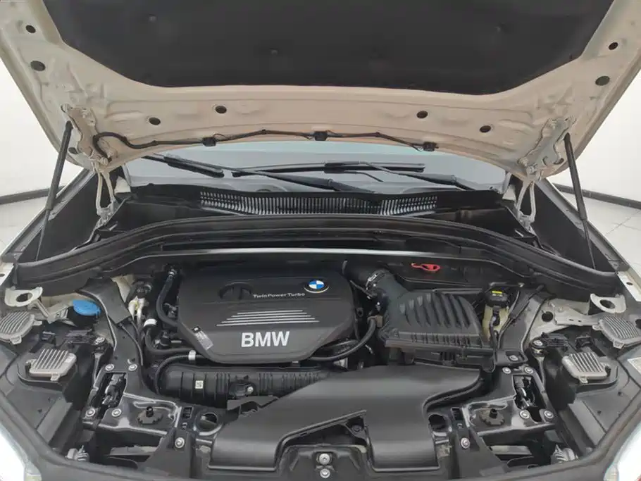 BMW X1 2019 xDrive20Li Premium Model фото 10