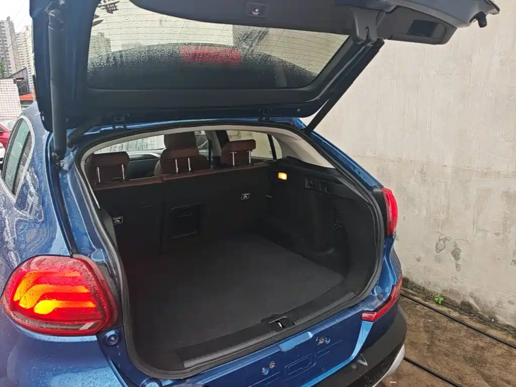 Qoros 5 2016 2016 1.6T Auto Luxury