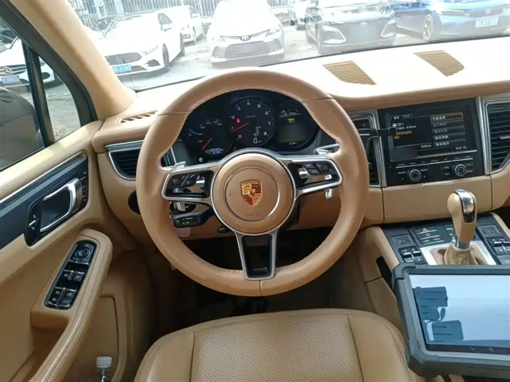 Porsche Macan 2014 Macan 2.0T фото 10