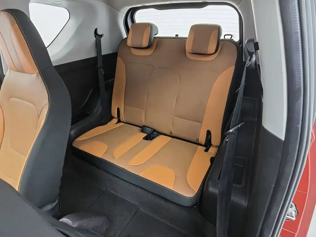 QQ New Energy Little Ant 2019 2018 400 4-Seater Premium Smart Edition