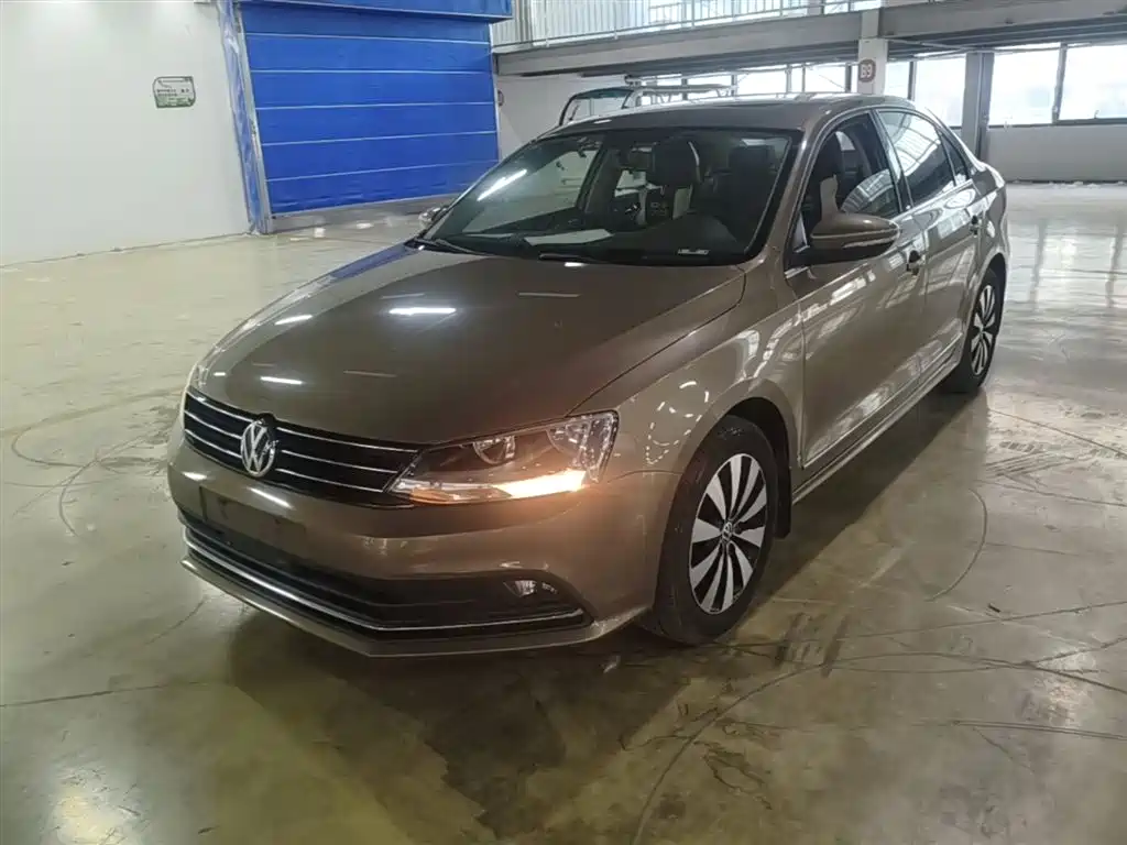 Volkswagen Sagitar 2017 230TSI Automatic Comfort фото 2