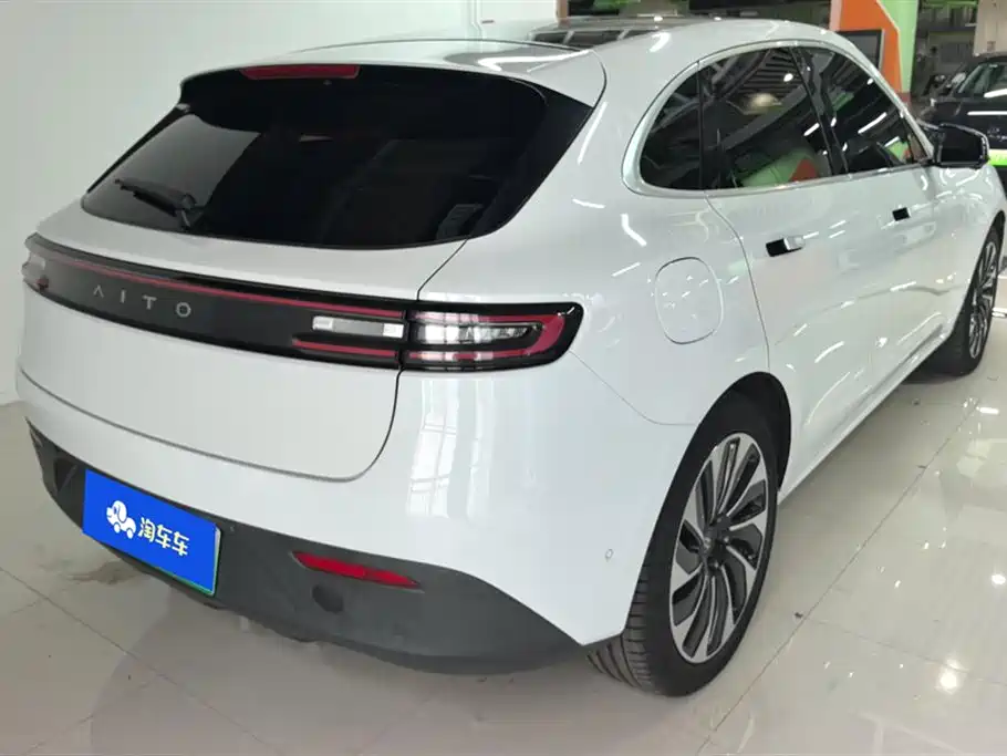 AITO Wenjie AITO M5 2022 Extended Range AWD Performance Edition фото 3