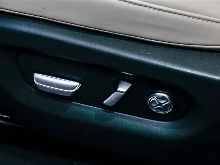 Xiaomi Auto Xiaomi YU7 2025 Extended Range RWD Edition фото 13
