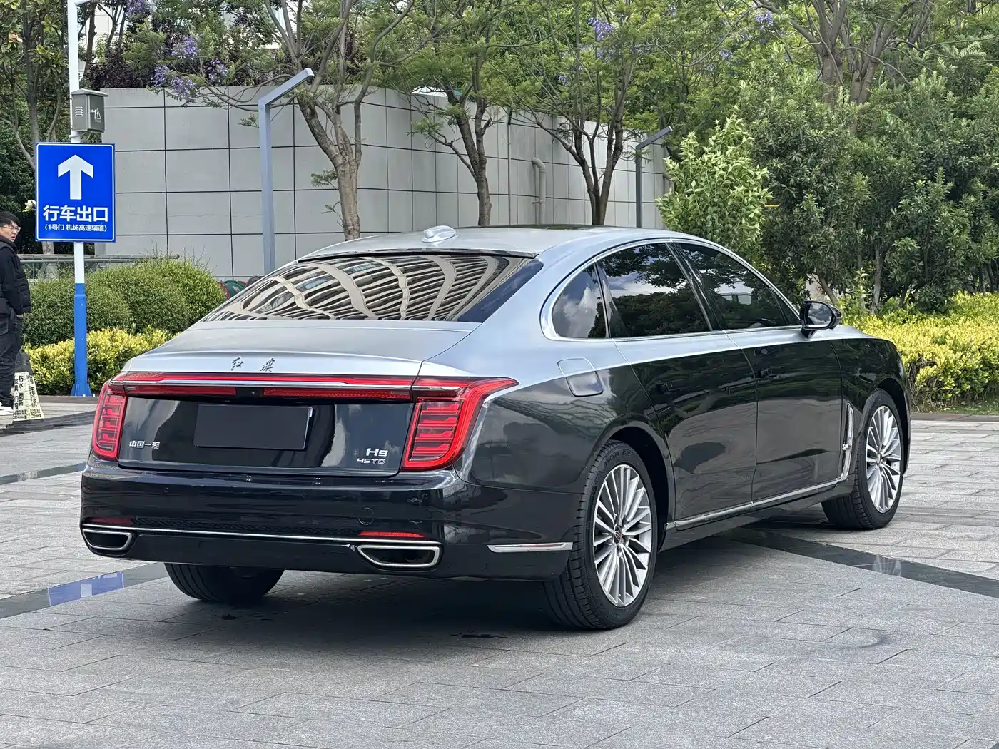 Hongqi H9 2020 2.0T Smart Connection Qi Xiang Edition фото 6