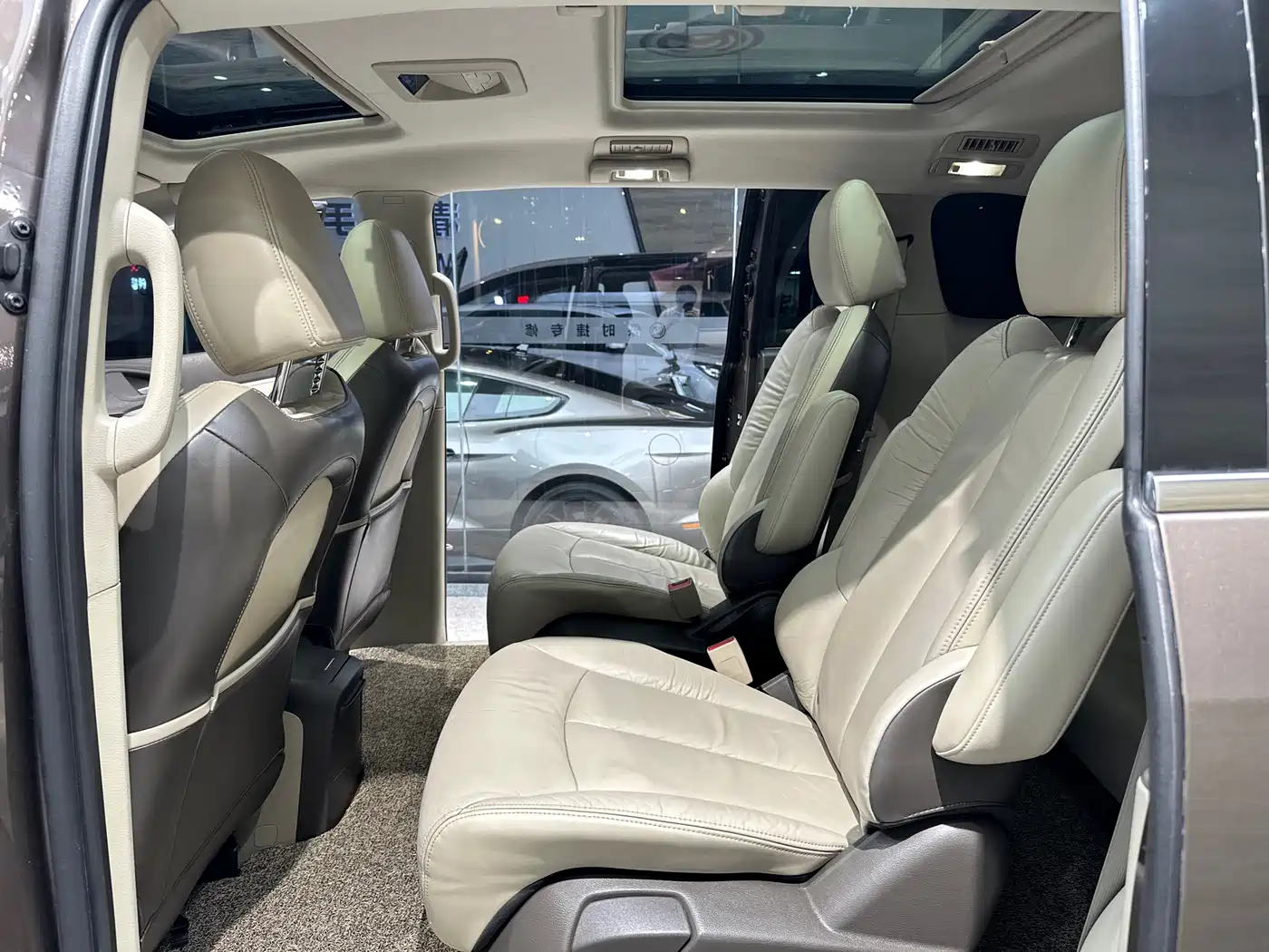 Buick GL8 2013 3.0L XT Luxury Business Flagship Edition фото 18