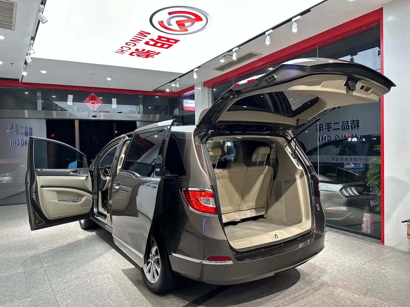 Buick GL8 2013 3.0L XT Luxury Business Flagship Edition фото 19