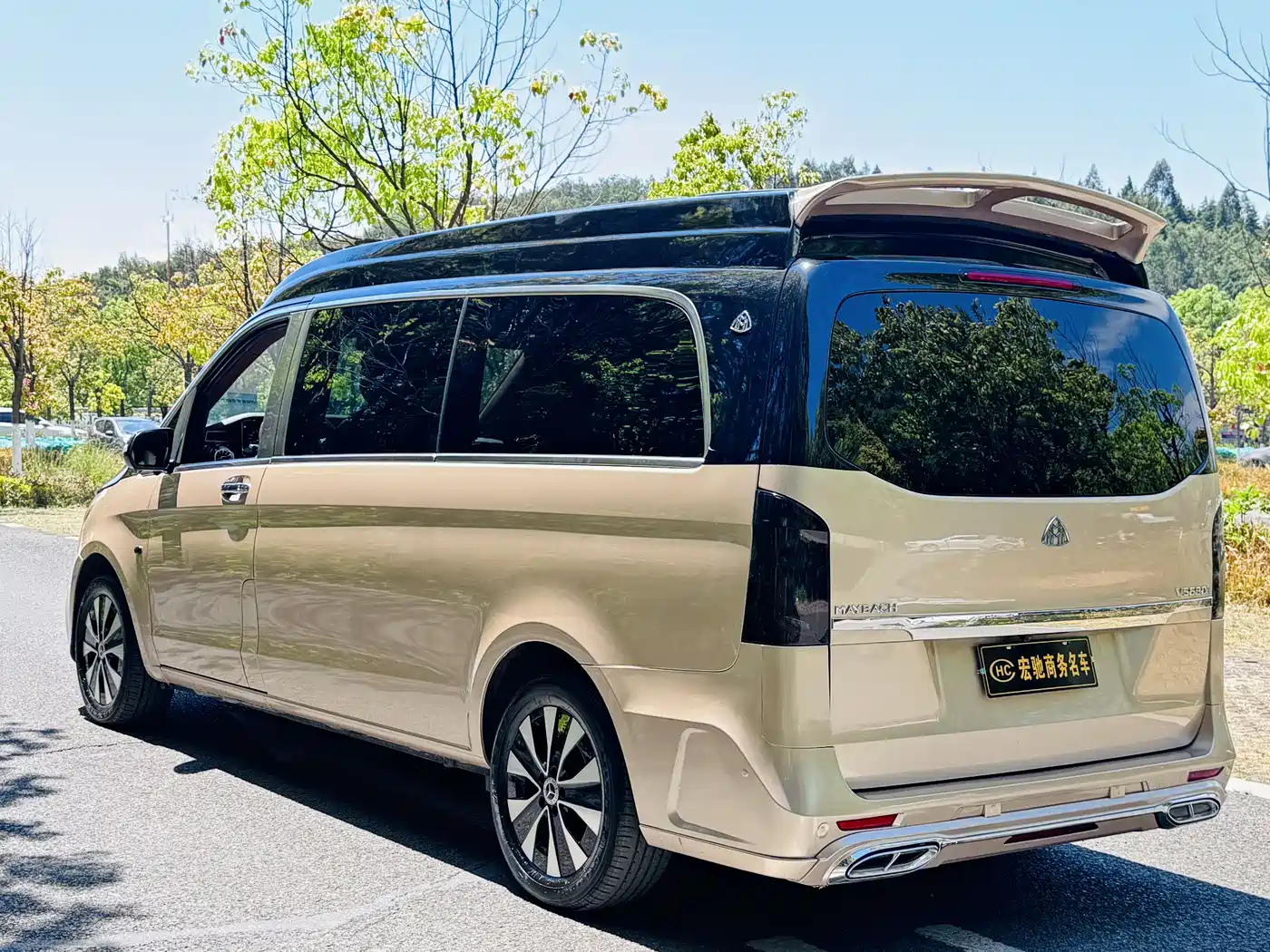 Mercedes-Benz Vito 2023 2.0T Elite 7-Seater фото 7