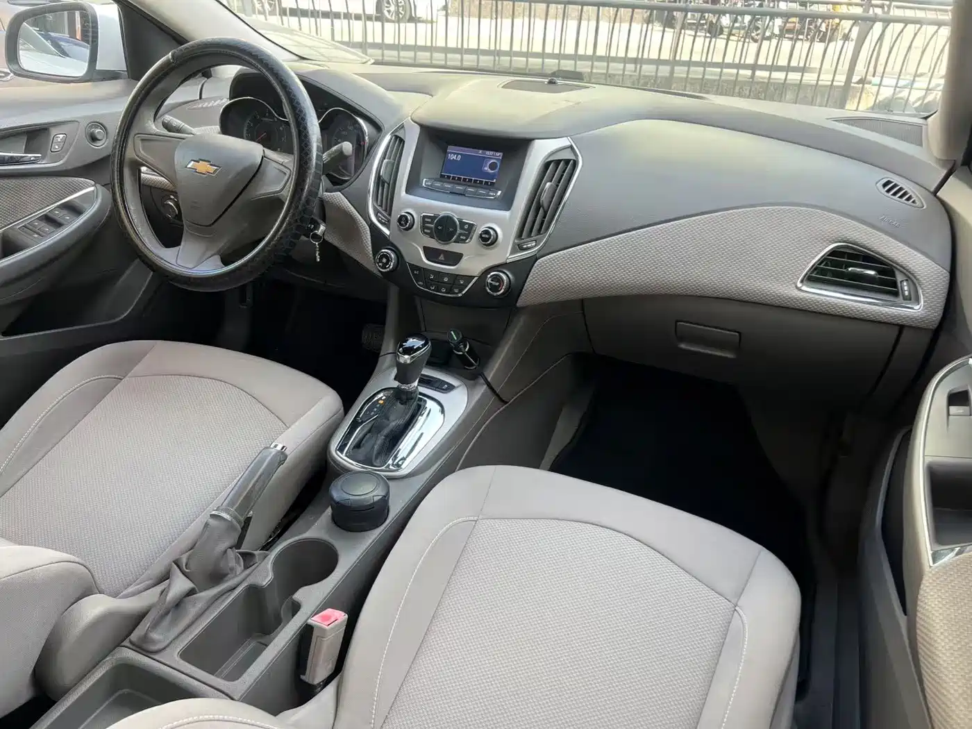 Chevrolet Cruze 2015 1.5L Automatic Fashion Navigation Edition фото 21