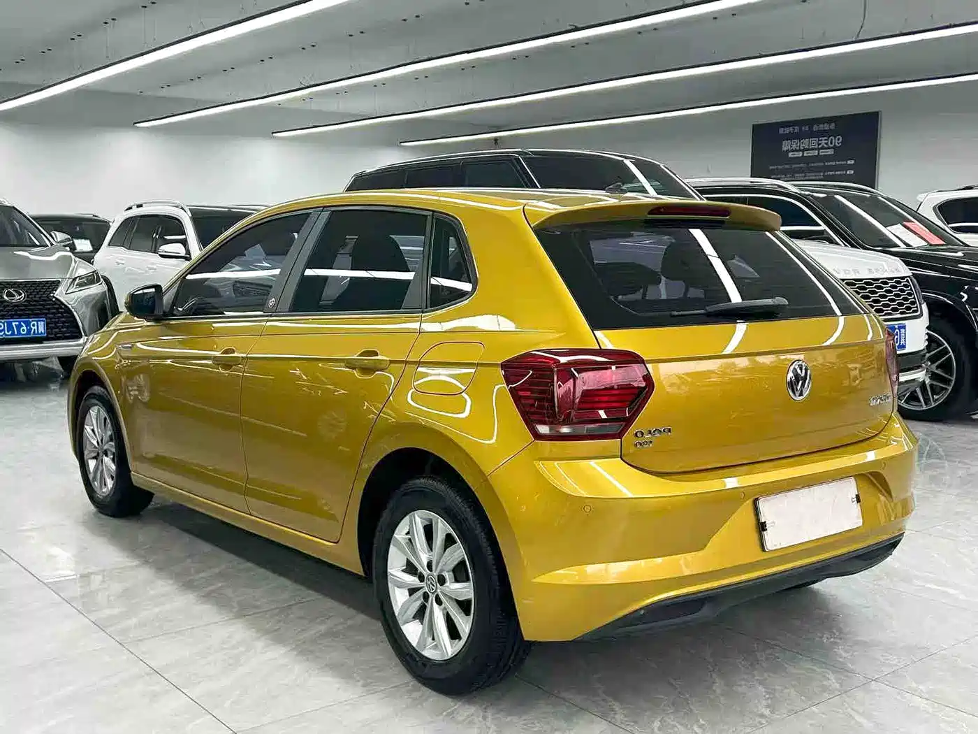 Volkswagen Polo 2019 Plus 1.5L Automatic Colorful Tech Edition фото 6
