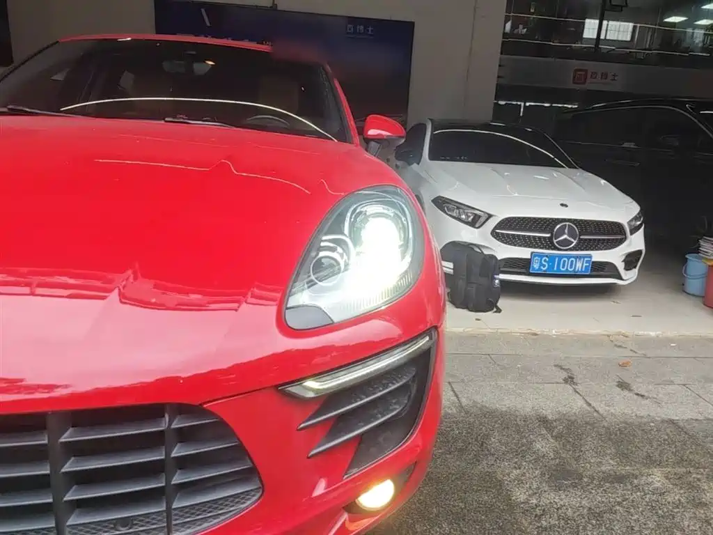 Porsche Macan 2017 Macan 2.0T фото 24