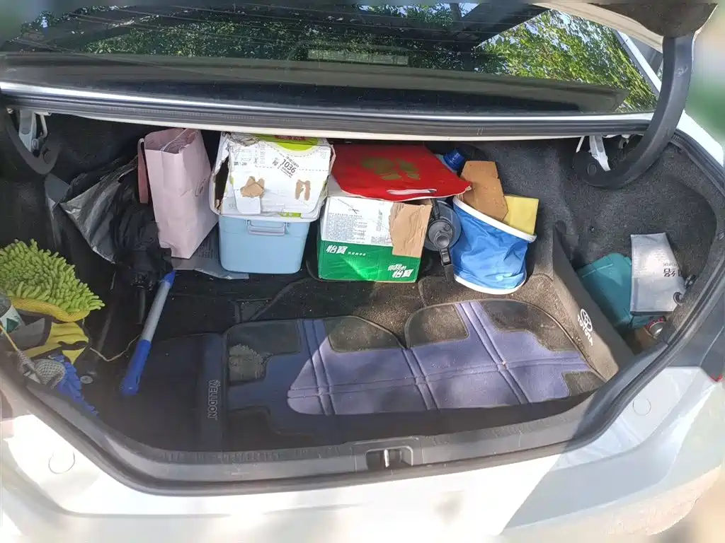Toyota Camry 2015 2.0G Leading Edition фото 9