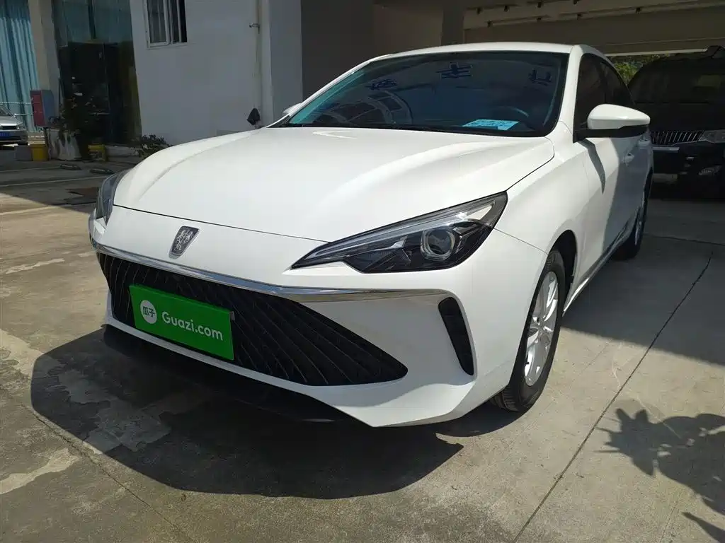 Roewe i5 2023 1.5L Manual Comfort Edition