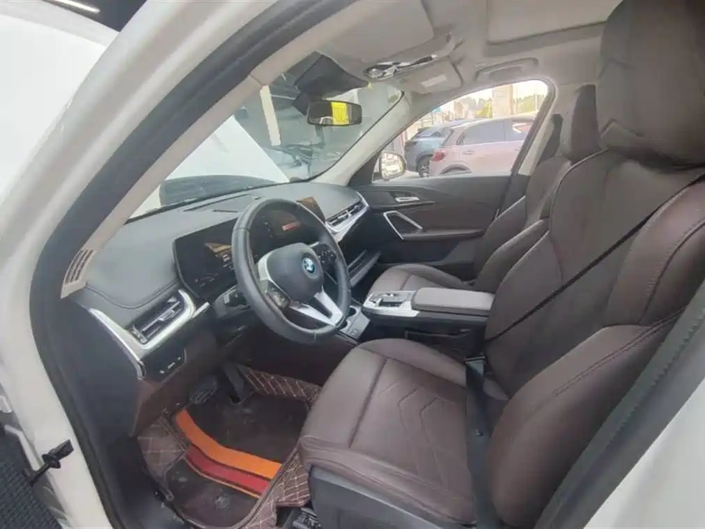 BMW iX1 2023 eDrive25L X Design Package фото 5