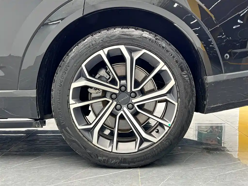 Lynk & Co 09 EM-P 2021 2.0T PHEV Ultra 6-seater фото 26