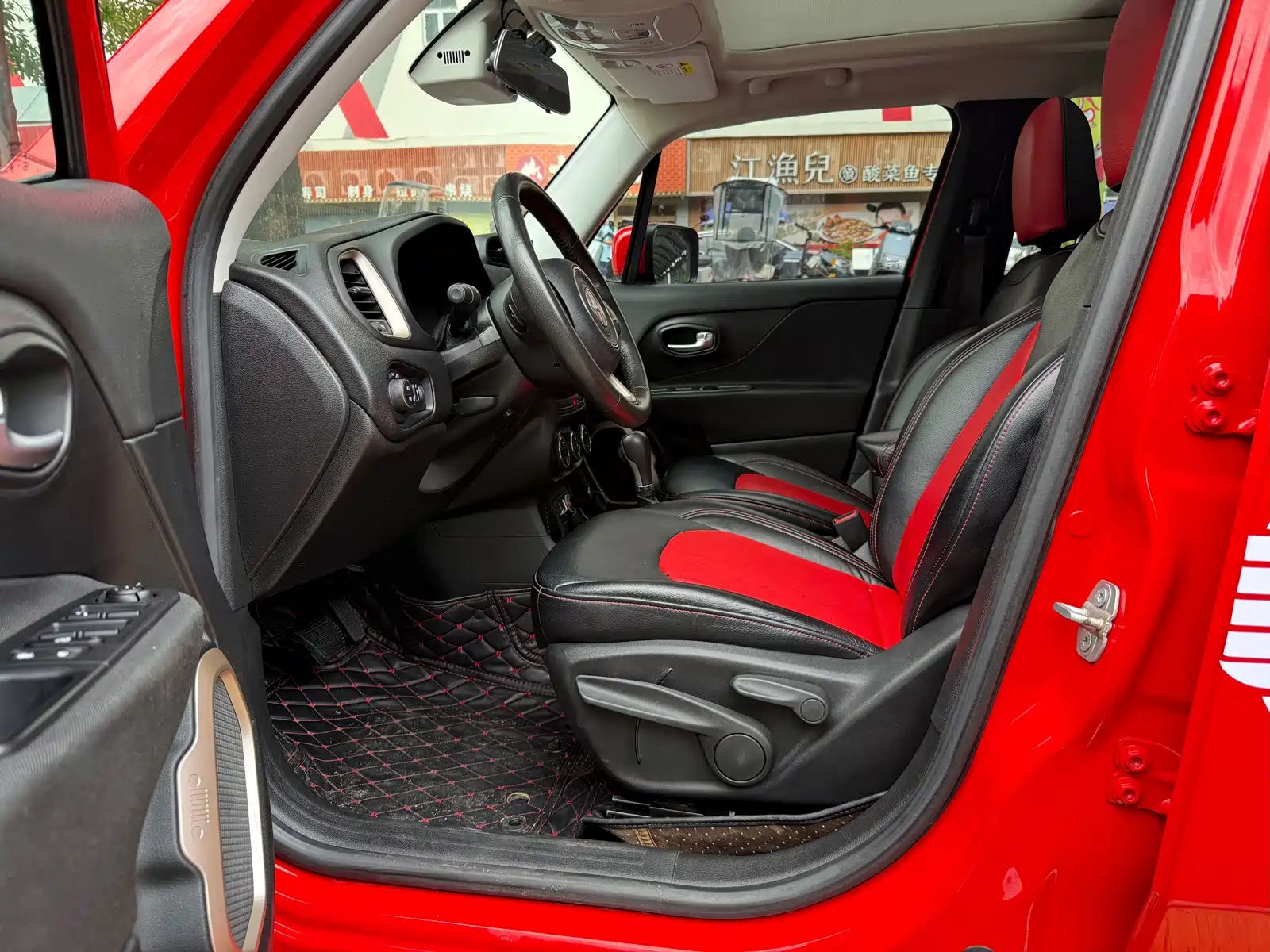 Фото 9 - Jeep Renegade