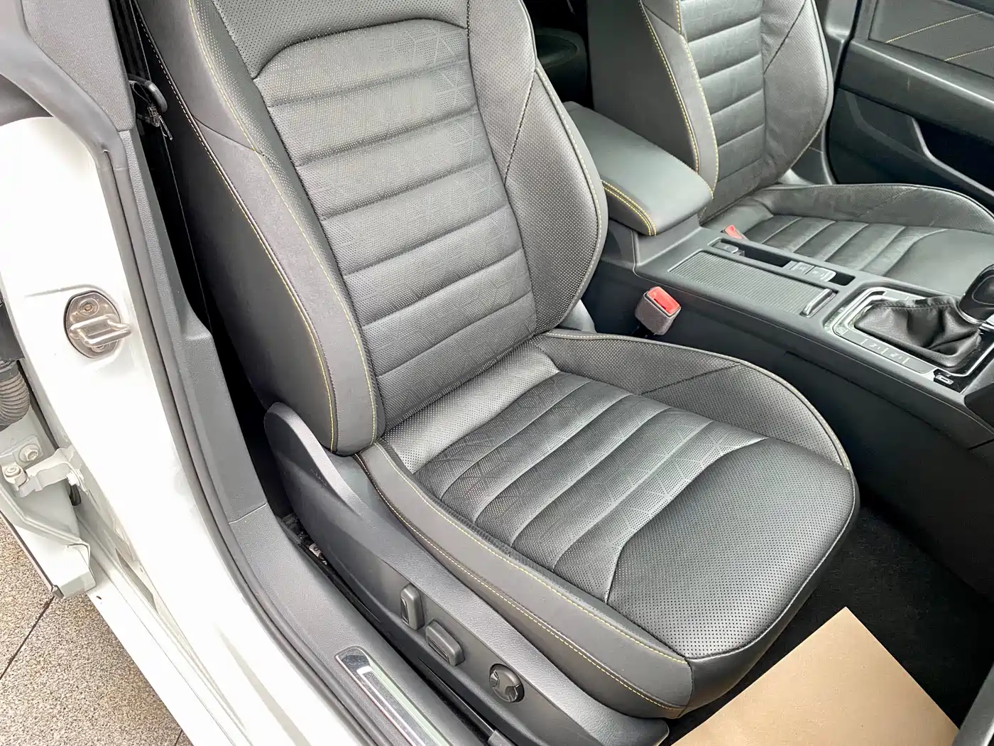 Volkswagen FAW-Volkswagen CC 2021 380TSI Eye-catching Edition фото 14