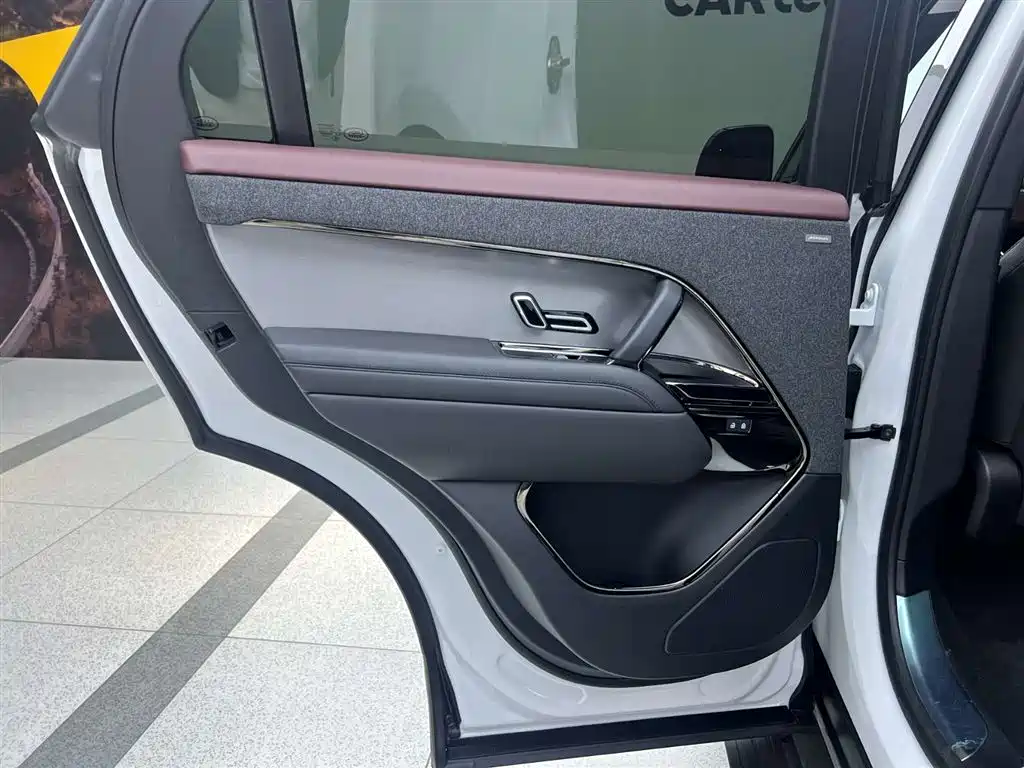 Land Rover Range Rover Sport 2023 400PS Dynamic SE фото 27