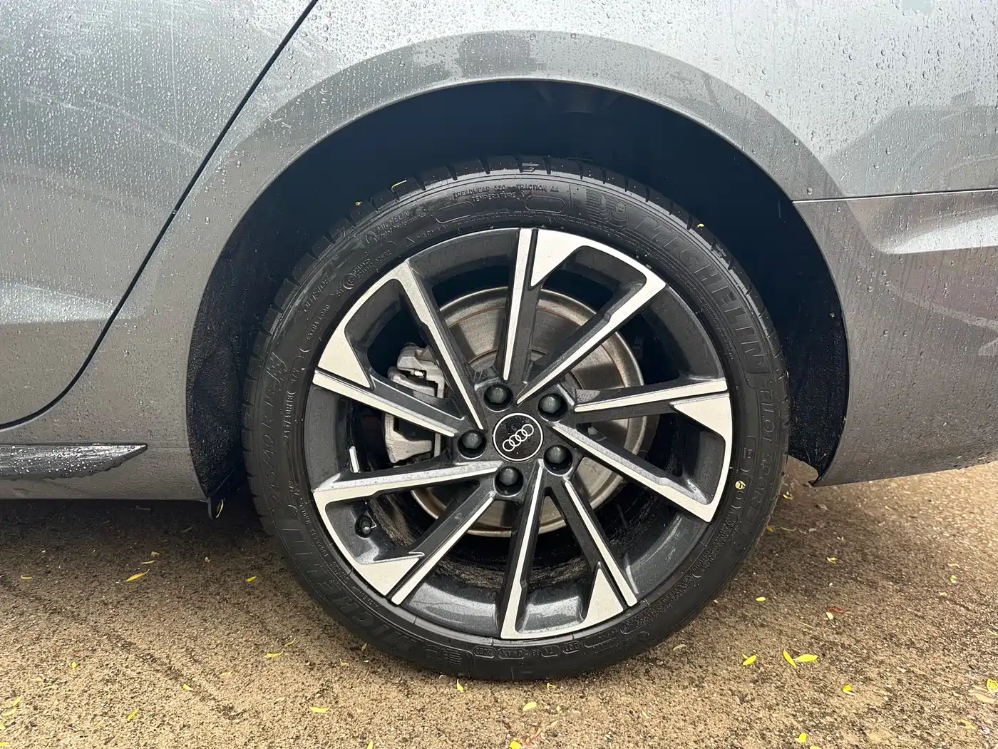 Audi A4L 2023 40 TFSI Luxury Sport фото 14